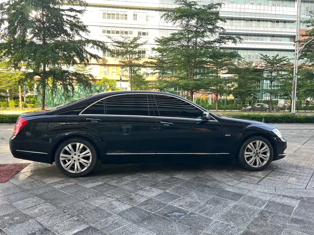Mercedes-Benz S-Class 2013