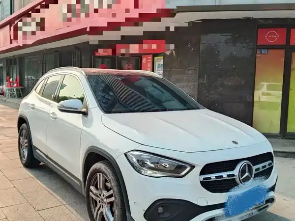 Mercedes-Benz GLA 2021