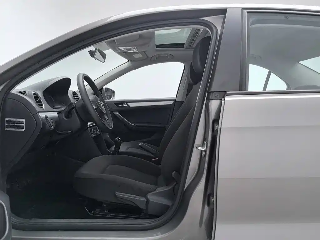 Volkswagen Jetta 2016 — фото 10