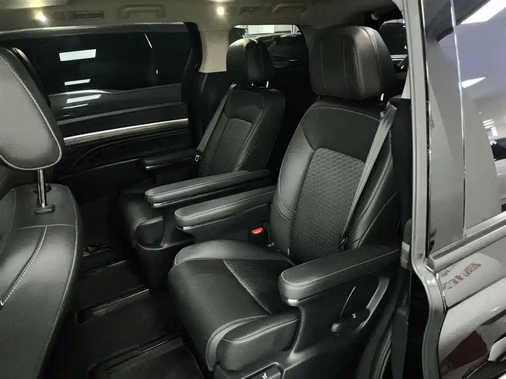 GAC Motor Trumpchi M8 2024 — фото 13