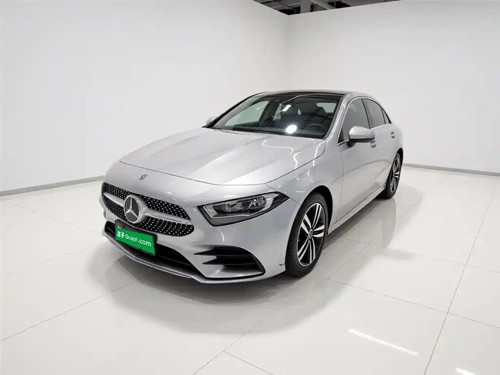 Mercedes-Benz A-Class 2020 — фото 3