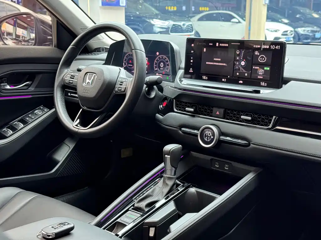 Honda Inspire 2025 — фото 17