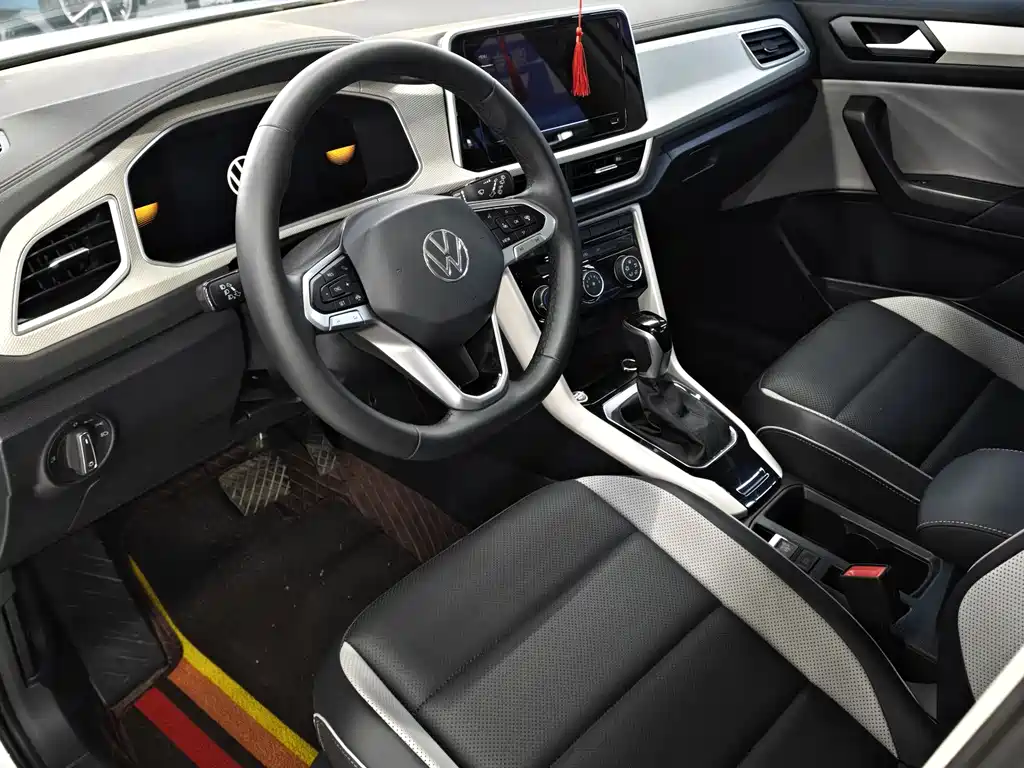 Volkswagen T-Roc 2023