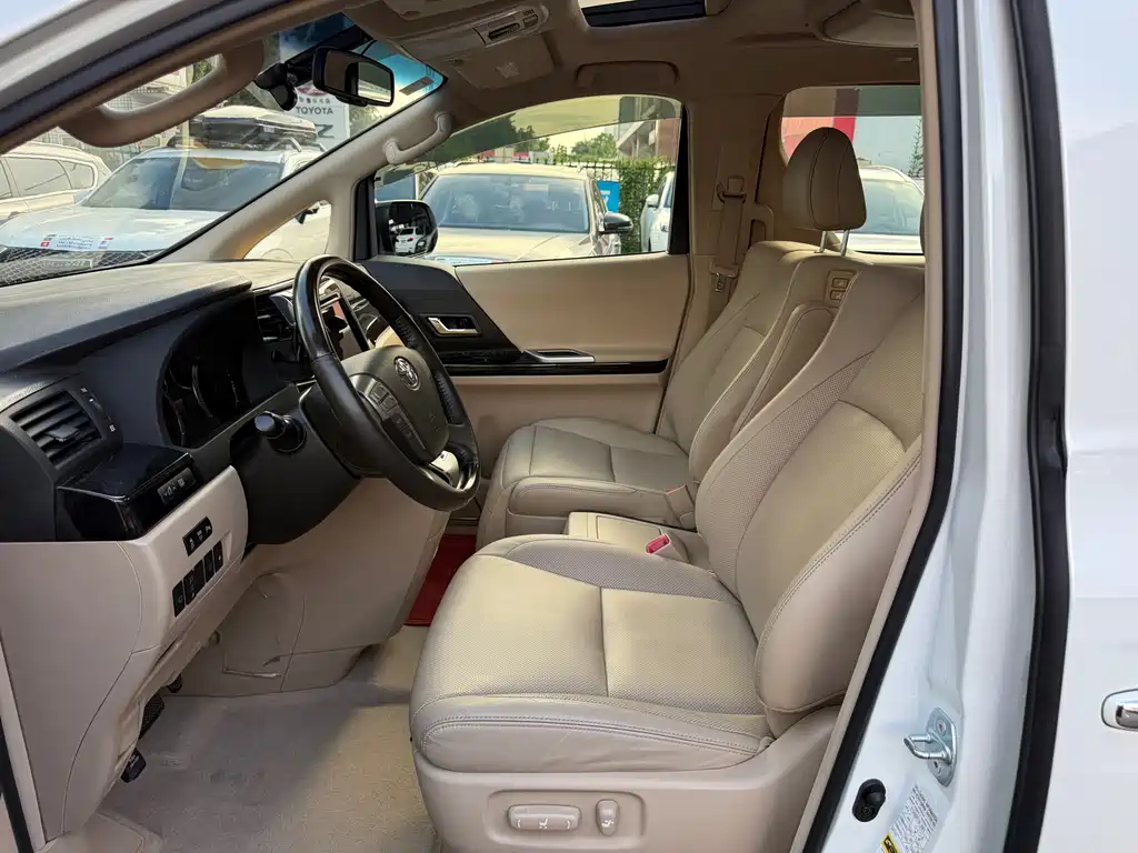 Toyota Alphard 2014 — фото 16