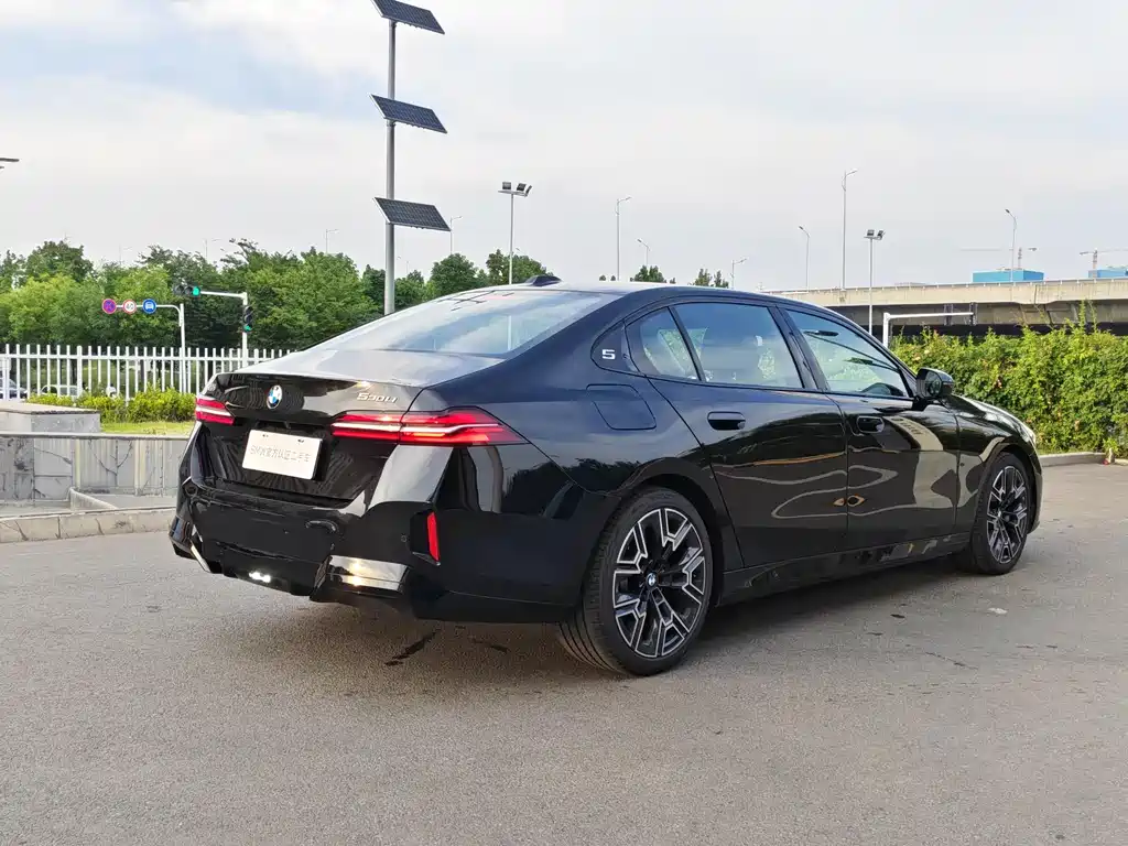 BMW 5 Series 2026