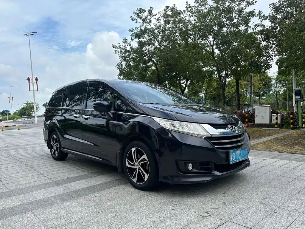 Honda Odyssey 2017 — фото 3