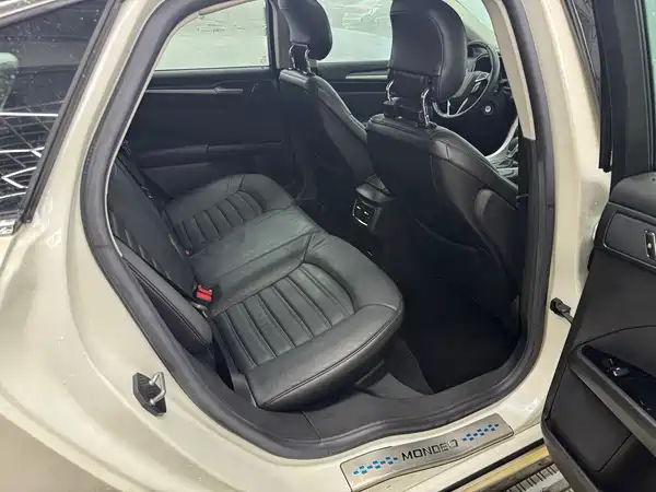 Ford Mondeo 2015