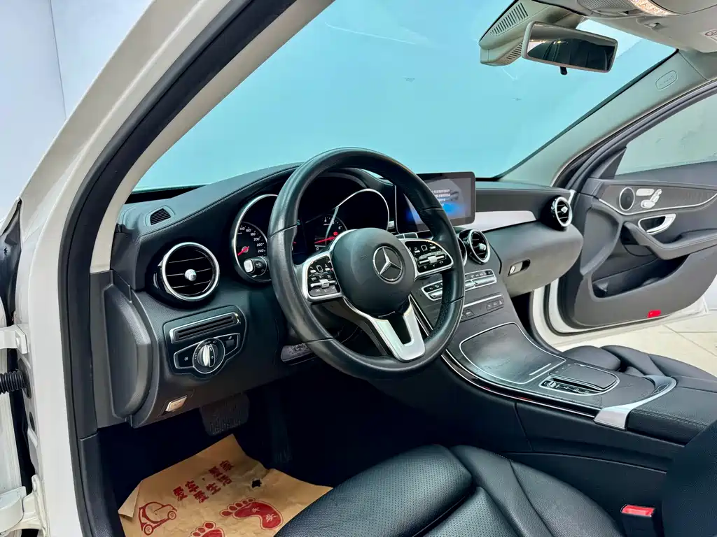 Mercedes-Benz C-Class 2018 — фото 6