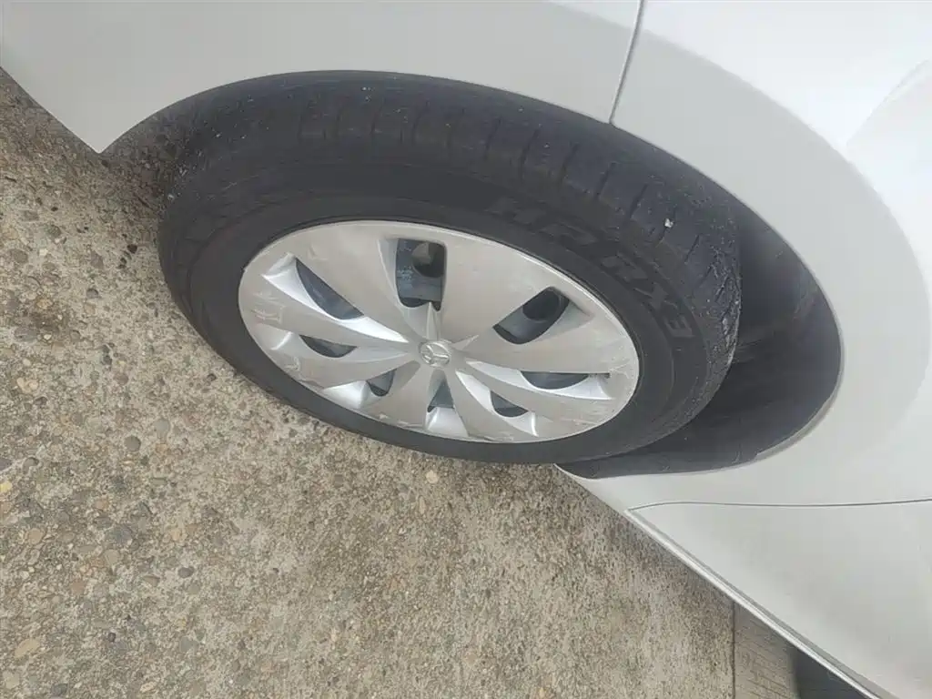Toyota Yaris L 2016 — фото 22