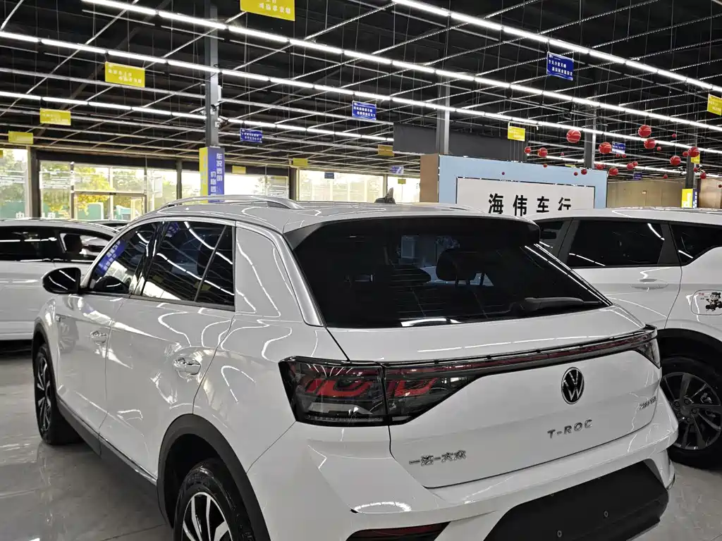 Volkswagen T-Roc 2023 — фото 8