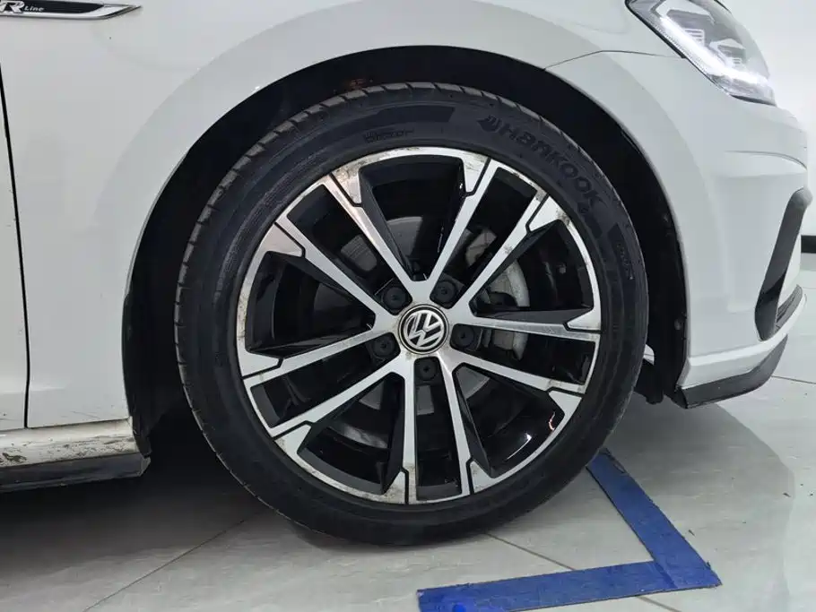 Volkswagen Golf 2020