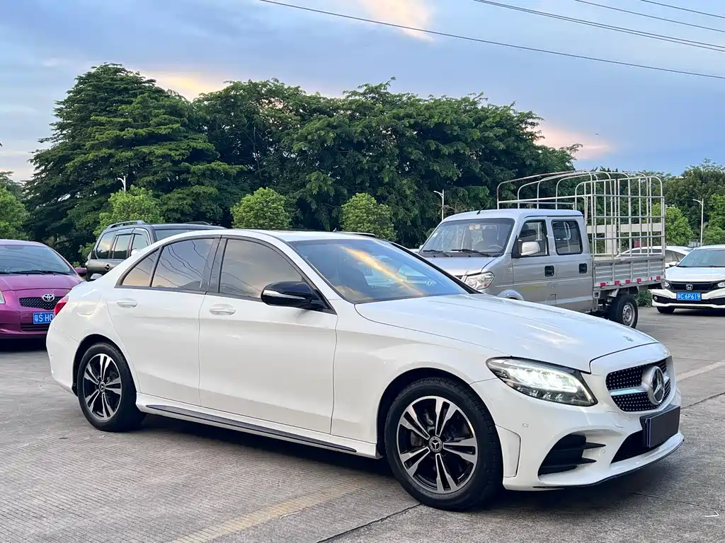Mercedes-Benz C-Class 2019