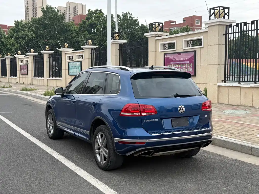 Volkswagen Touareg 2016 — фото 12