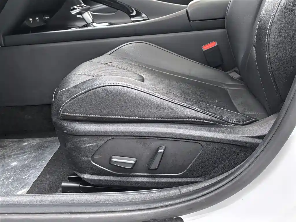 Hyundai Elantra 2023 — фото 20