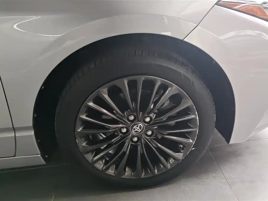 Toyota Avalon 2021