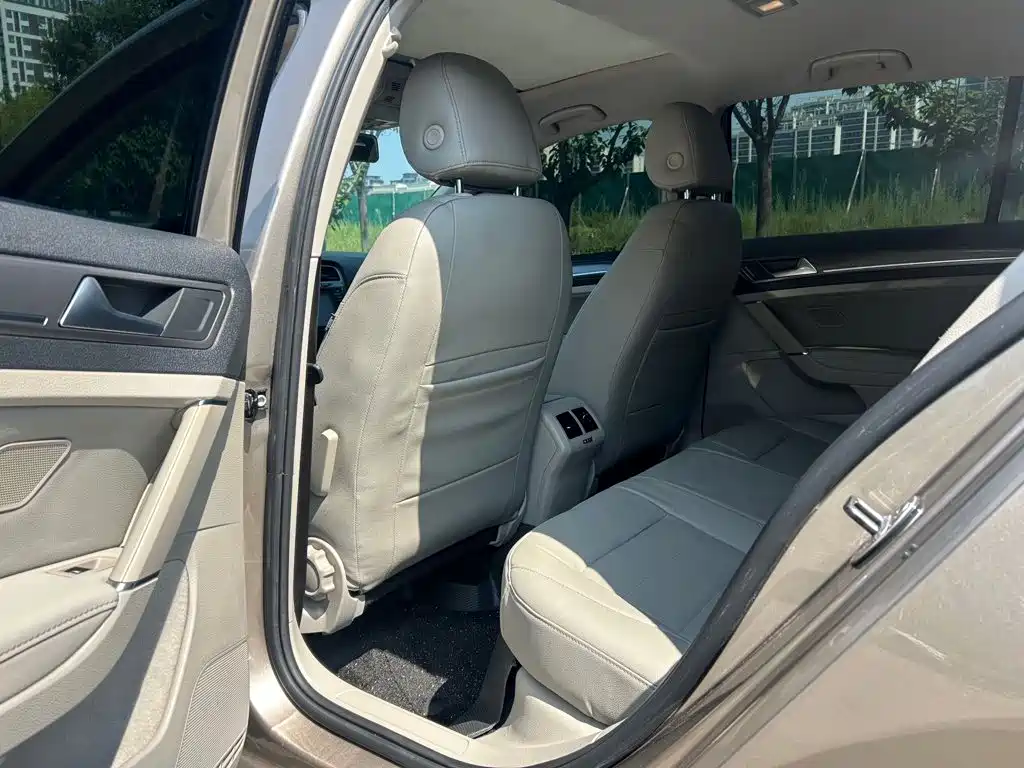 Volkswagen Golf 2015