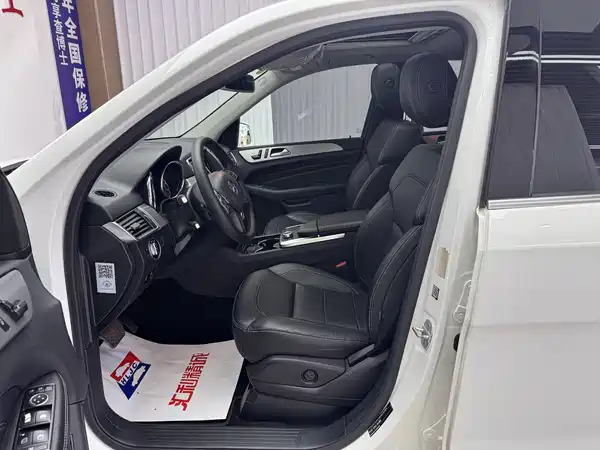 Mercedes-Benz M-Class 2015