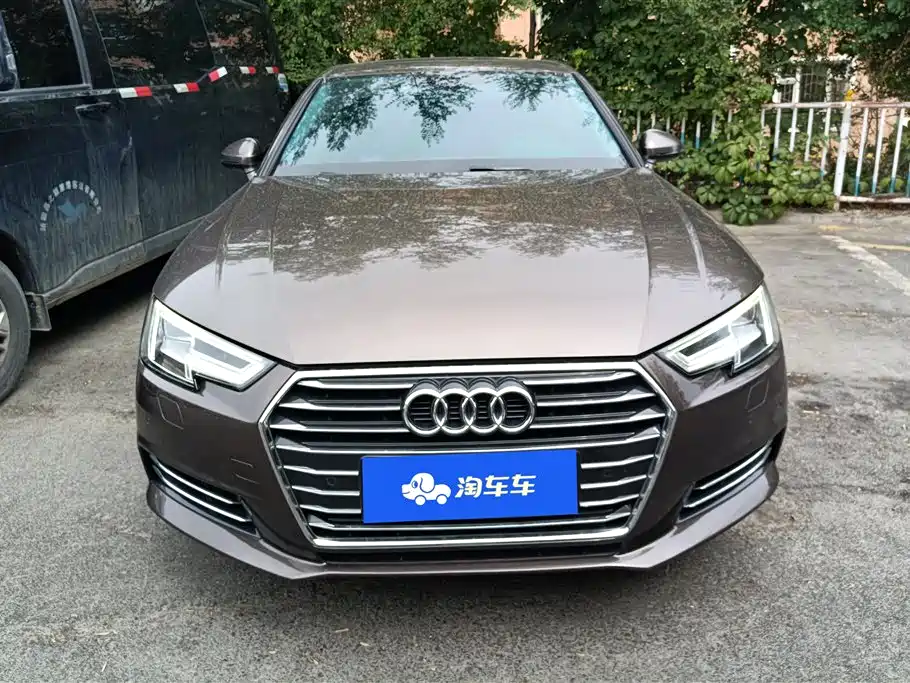 Audi A4L 2018
