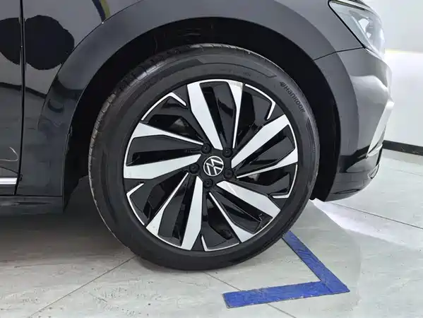Volkswagen Passat 2024