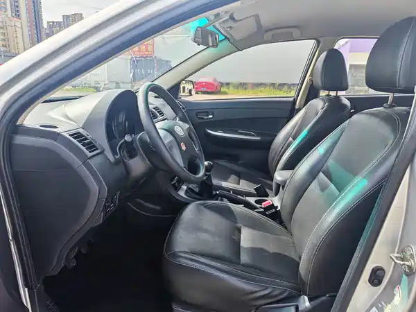 BYD L3 2015