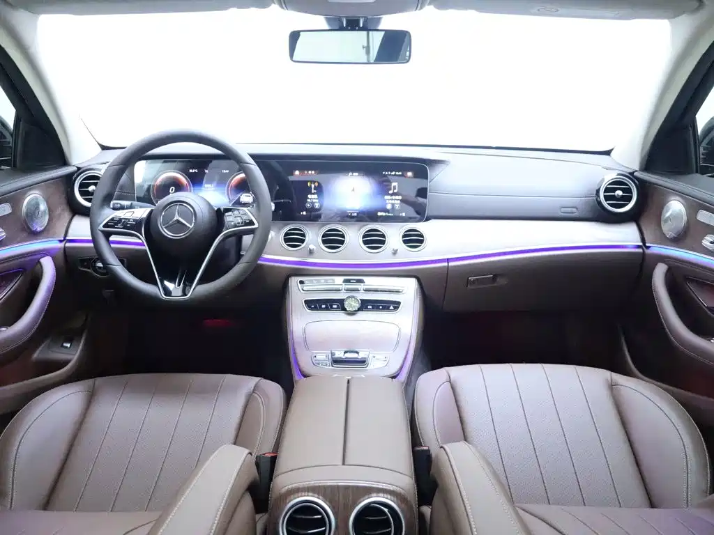 Mercedes-Benz E-Class 2021 — фото 13