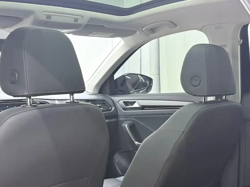 Volkswagen T-Roc 2022 — фото 8