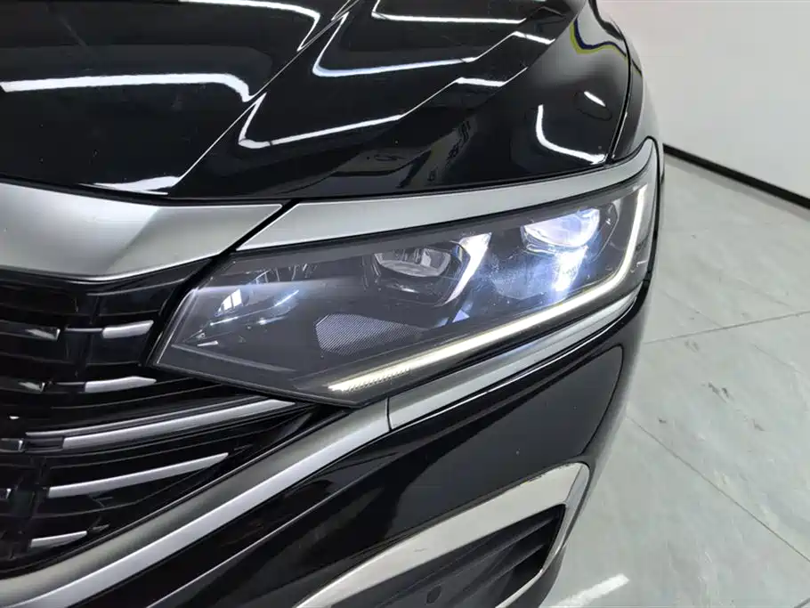 Volkswagen Passat 2024