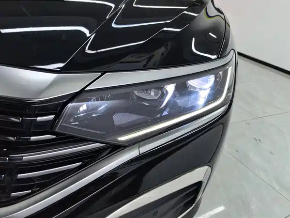 Volkswagen Passat 2024