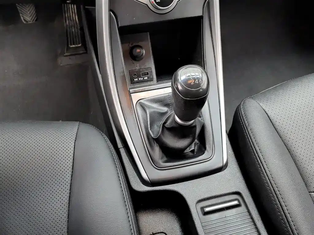 Hyundai Elantra Langdong 2015 — фото 13