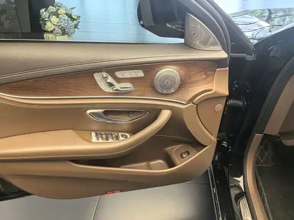 Mercedes-Benz E-Class 2023