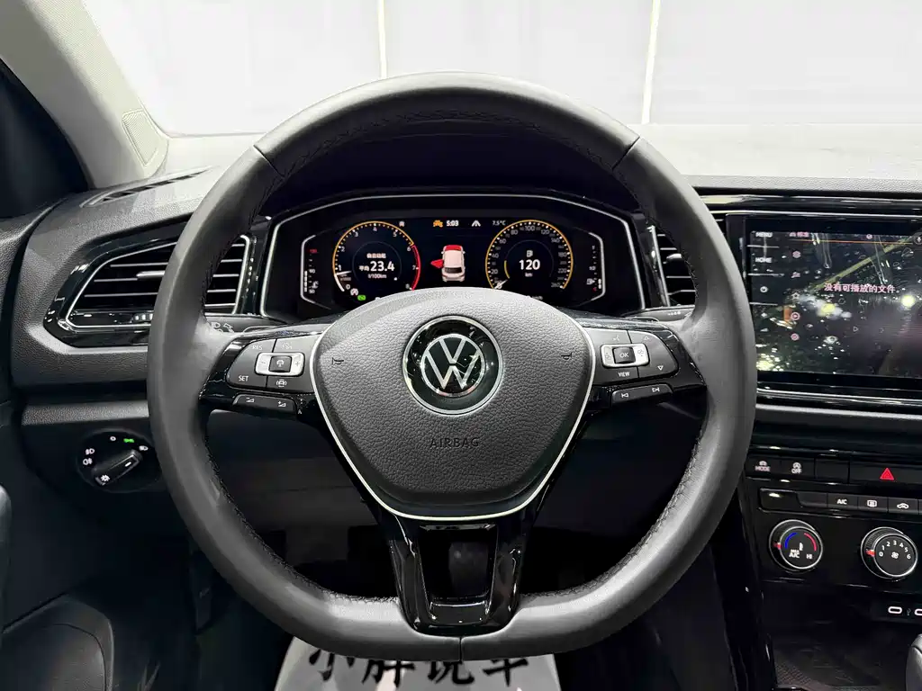 Volkswagen T-Roc 2022 — фото 13