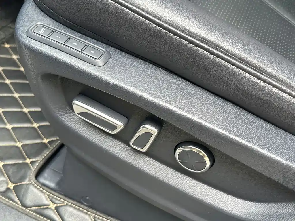 GAC Motor Trumpchi M8 2021 — фото 11