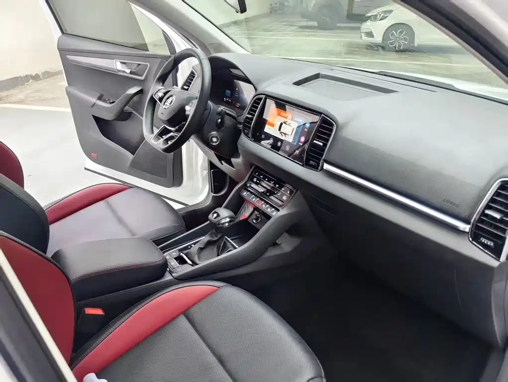 Skoda Karoq 2023 — фото 23