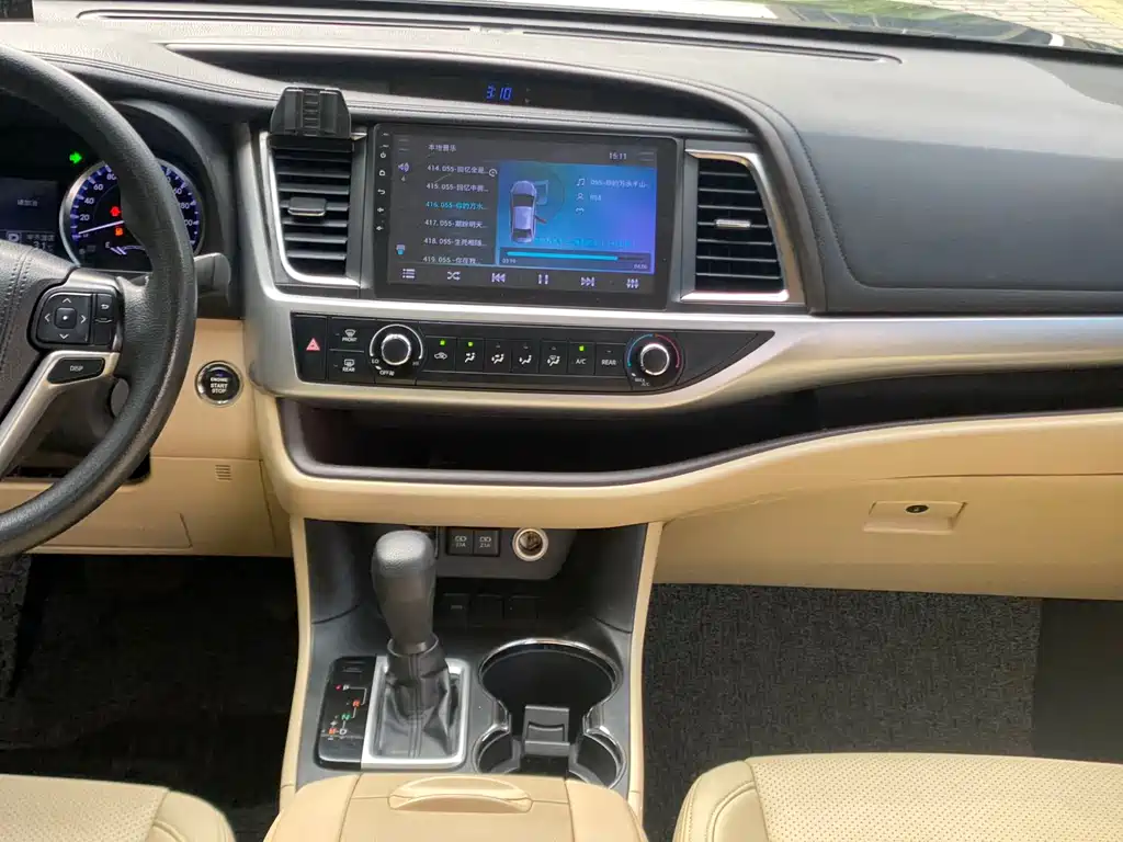 Toyota Highlander 2018 — фото 12