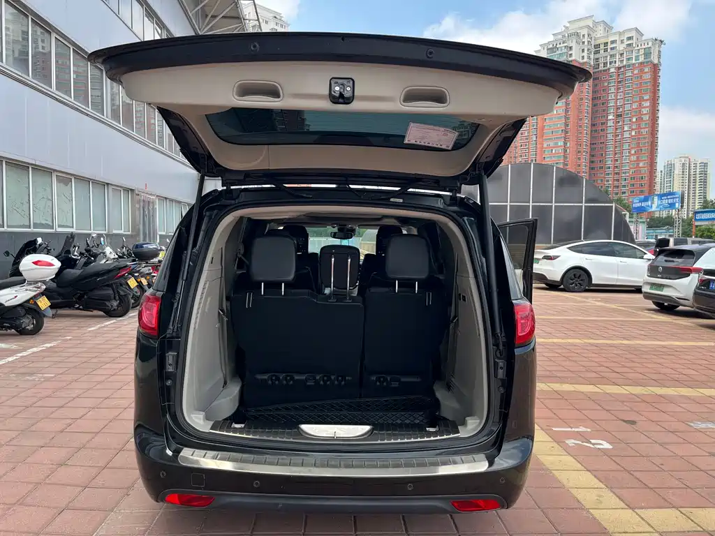 Chrysler Grand Voyager 2019 — фото 31