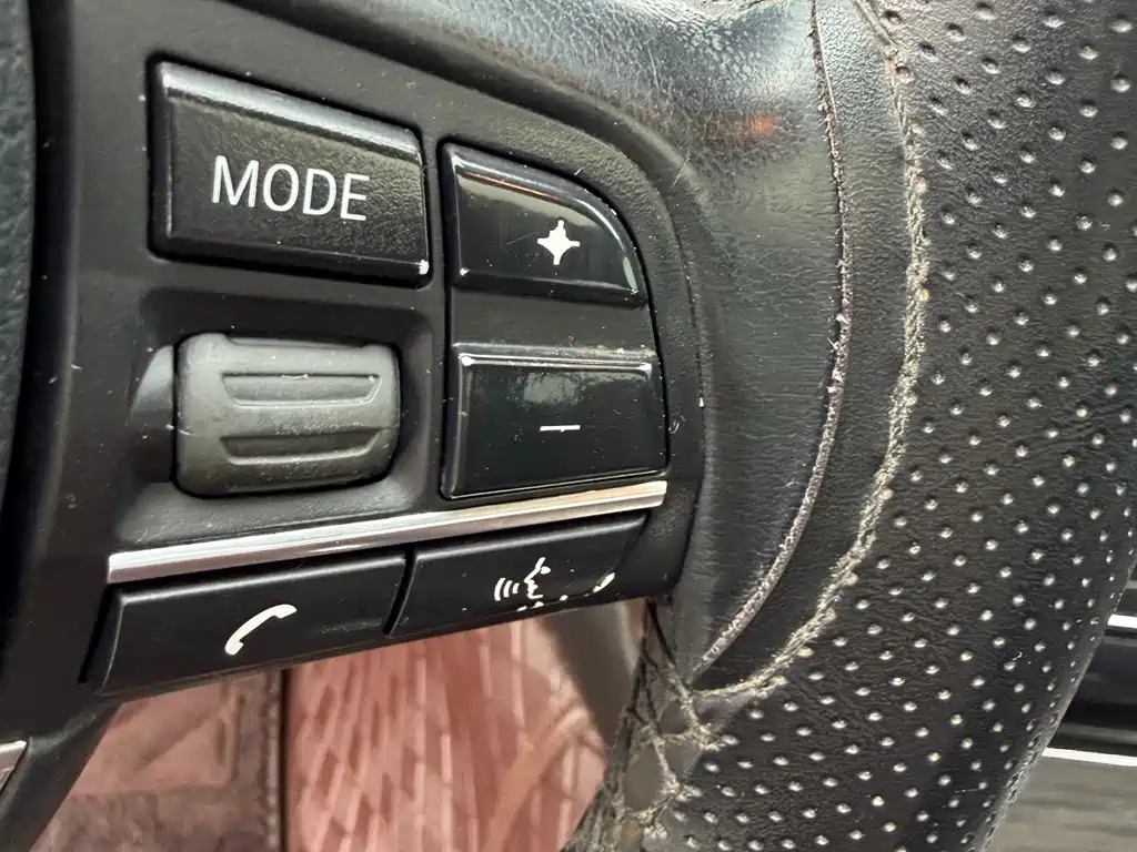 BMW 5 Series 2015 — фото 28