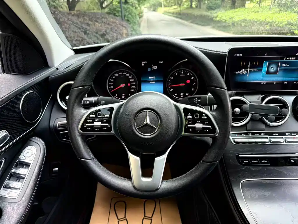 Mercedes-Benz C-Class 2019 — фото 7