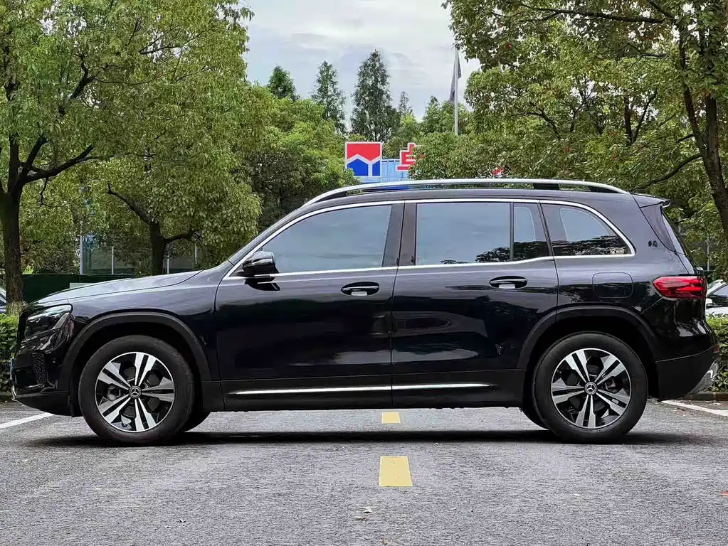 Mercedes-Benz GLB 2023 — фото 8