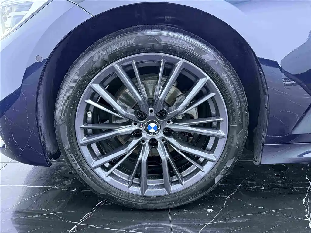 BMW 3 Series 2021 — фото 18