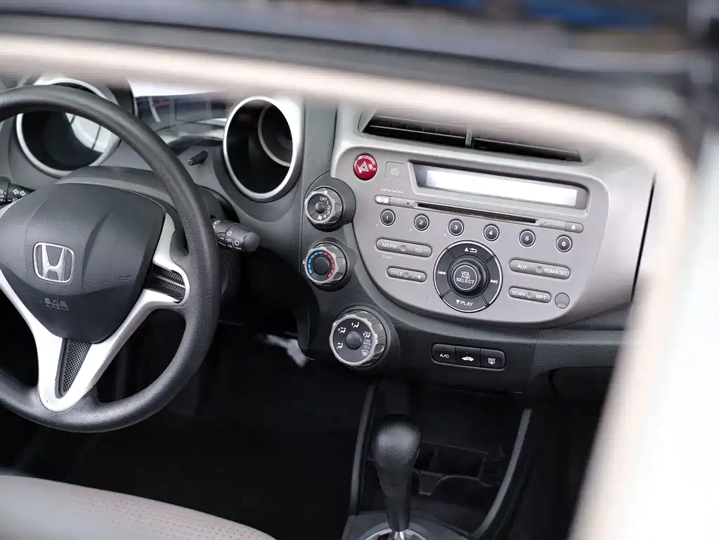 Honda Fit 2010 — фото 35