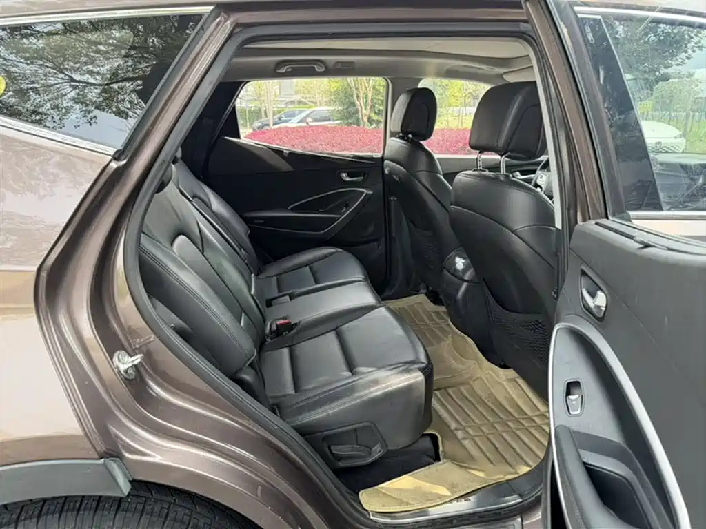 Hyundai Santa Fe 2016 — фото 16