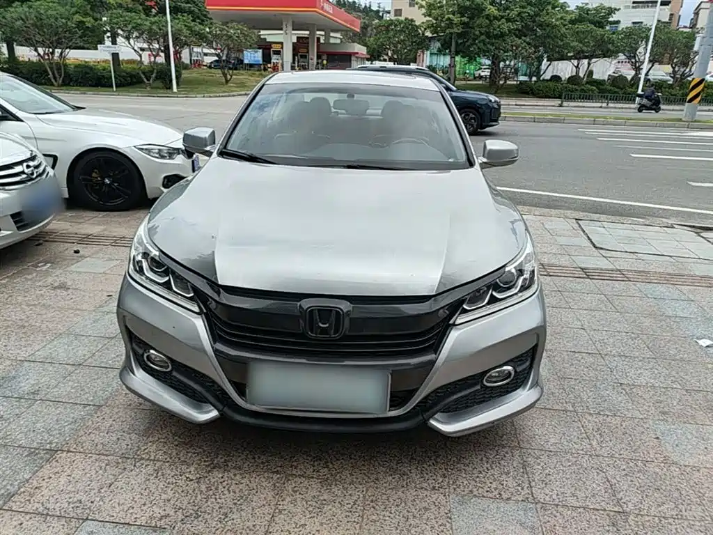 Honda Accord 2016 — фото 3
