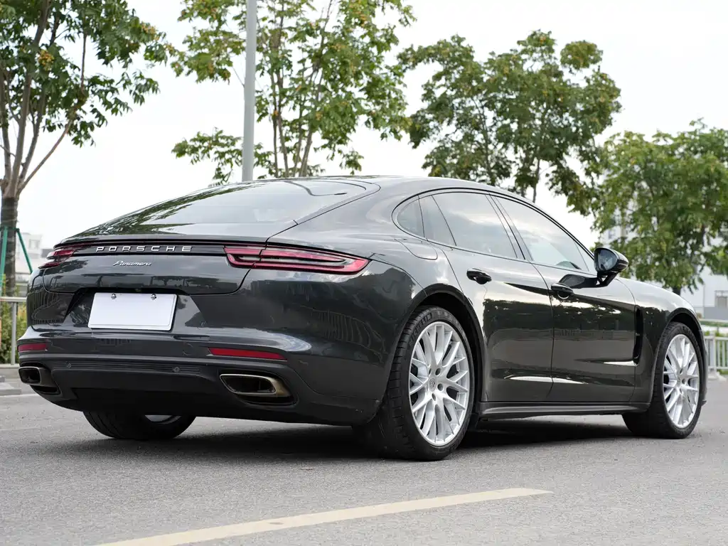 Porsche Panamera 2019 — фото 12