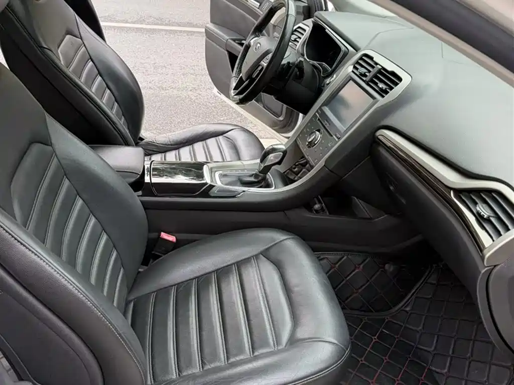 Ford Mondeo 2014 — фото 14