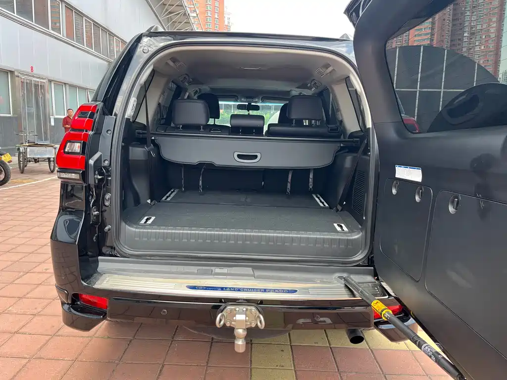 Toyota Prado 2019 — фото 31