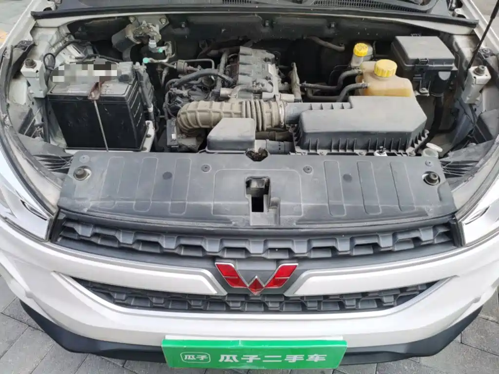 Wuling Hongguang S3 2017 — фото 11