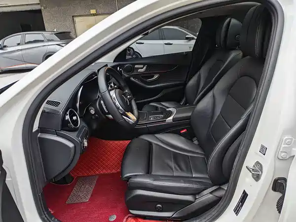 Mercedes-Benz C-Class 2021