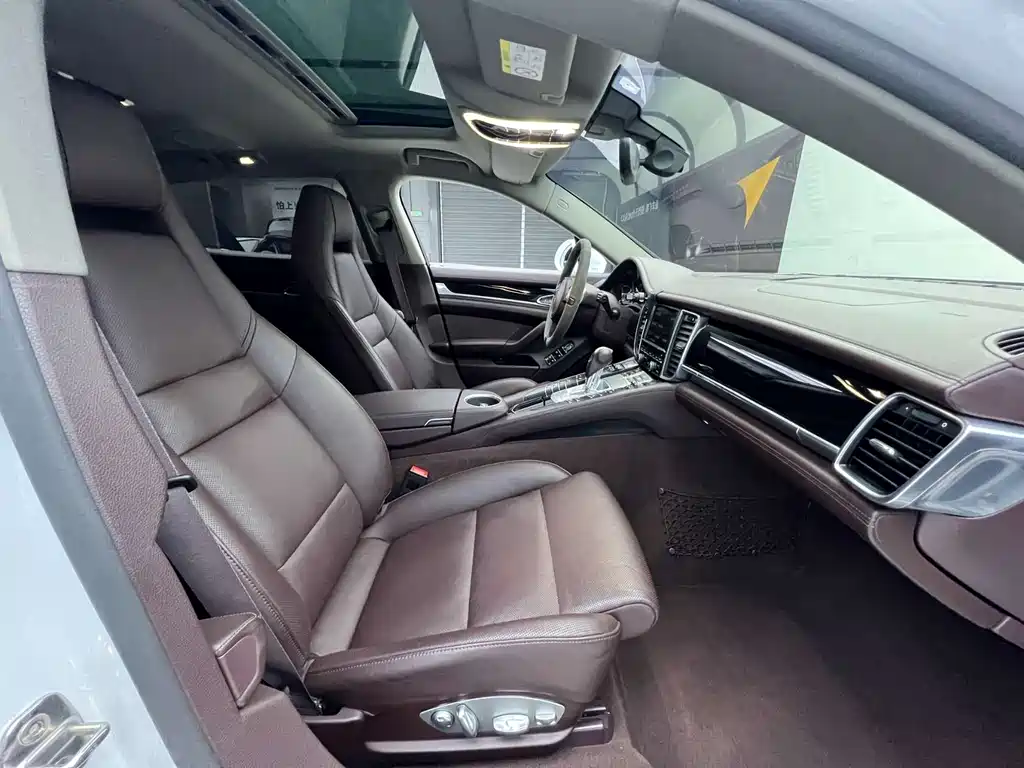 Porsche Panamera 2016 — фото 23