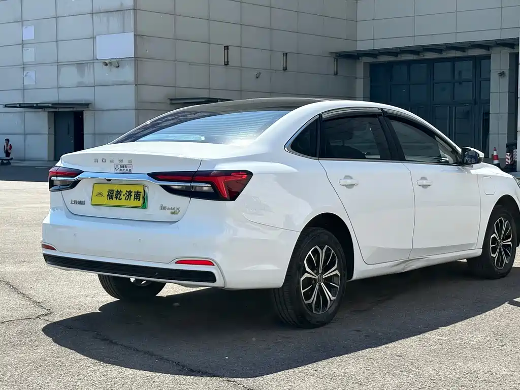 Roewe i6 MAX New Energy 2022 — фото 7