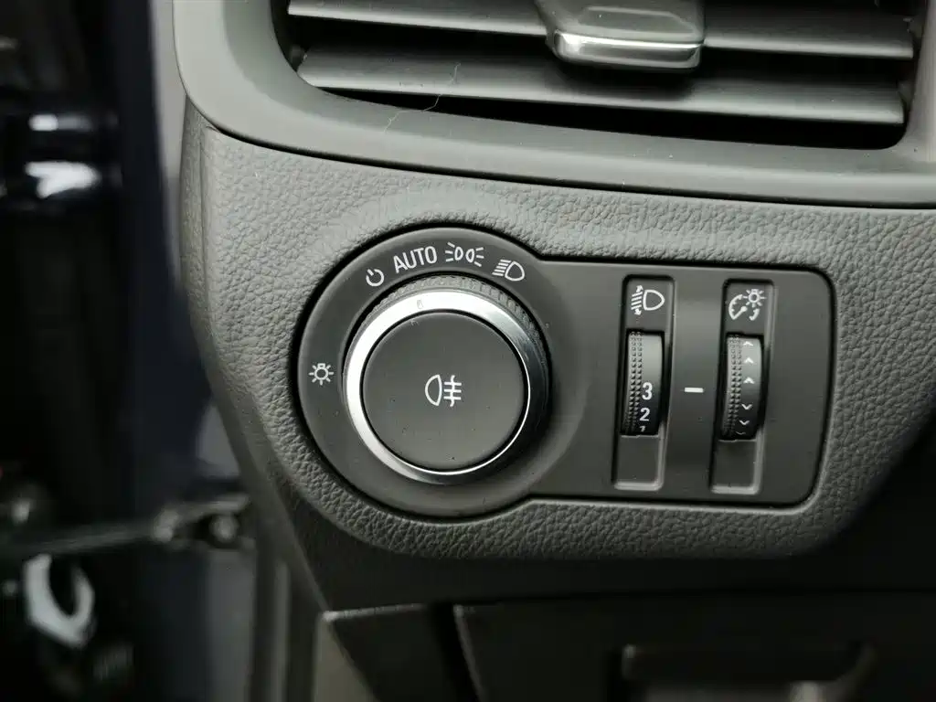 Buick Envision Plus 2021 — фото 21